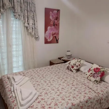 Elafonisos: Two Storey House On The Sea Front * Elafonissos