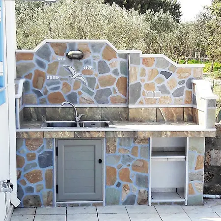 Elafonisos: Two Storey House On The Sea Front בית נופש אלפוניסוס