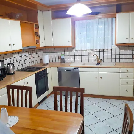 Tatil Evi Elafonisos: Two Storey House On The Sea Front *
