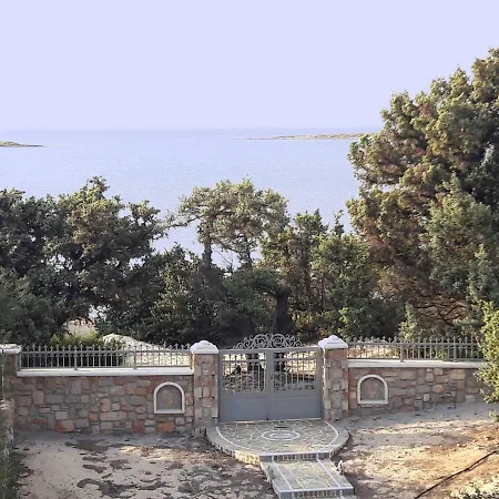 Elafonisos: Two Storey House On The Sea Front *