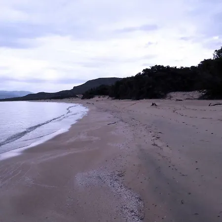 Elafonisos: Two Storey House On The Sea Front * Elafonissos