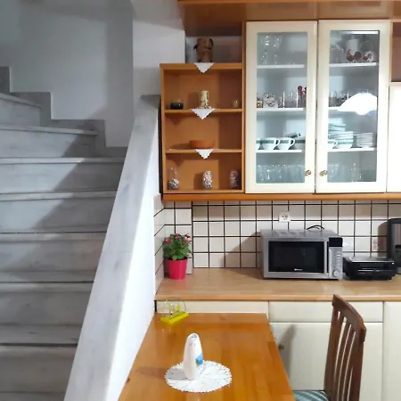Elafonisos: Two Storey House On The Sea Front אלפוניסוס