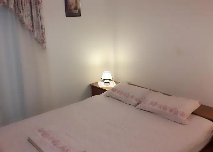 Elafonisos: Two Storey House On The Sea Front 펜션 엘라포니소스