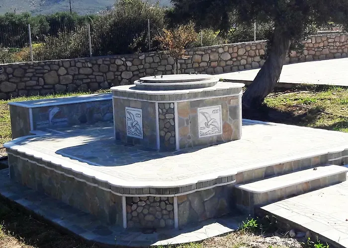 펜션 Elafonisos: Two Storey House On The Sea Front 엘라포니소스