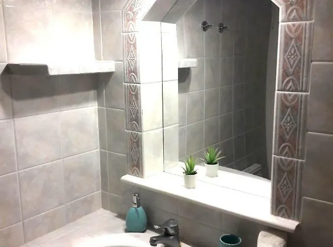 펜션 Elafonisos: Two Storey House On The Sea Front 엘라포니소스