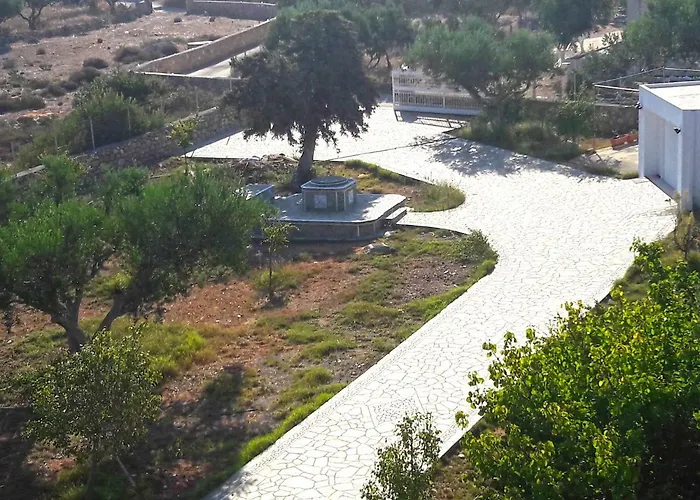 Elafonisos: Two Storey House On The Sea Front 엘라포니소스