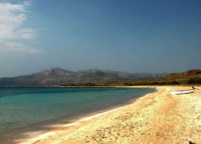 펜션 Elafonisos: Two Storey House On The Sea Front 엘라포니소스