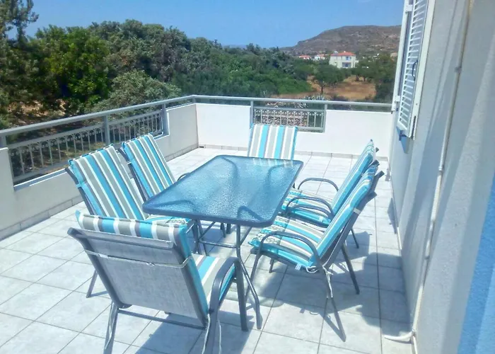 펜션 Elafonisos: Two Storey House On The Sea Front *